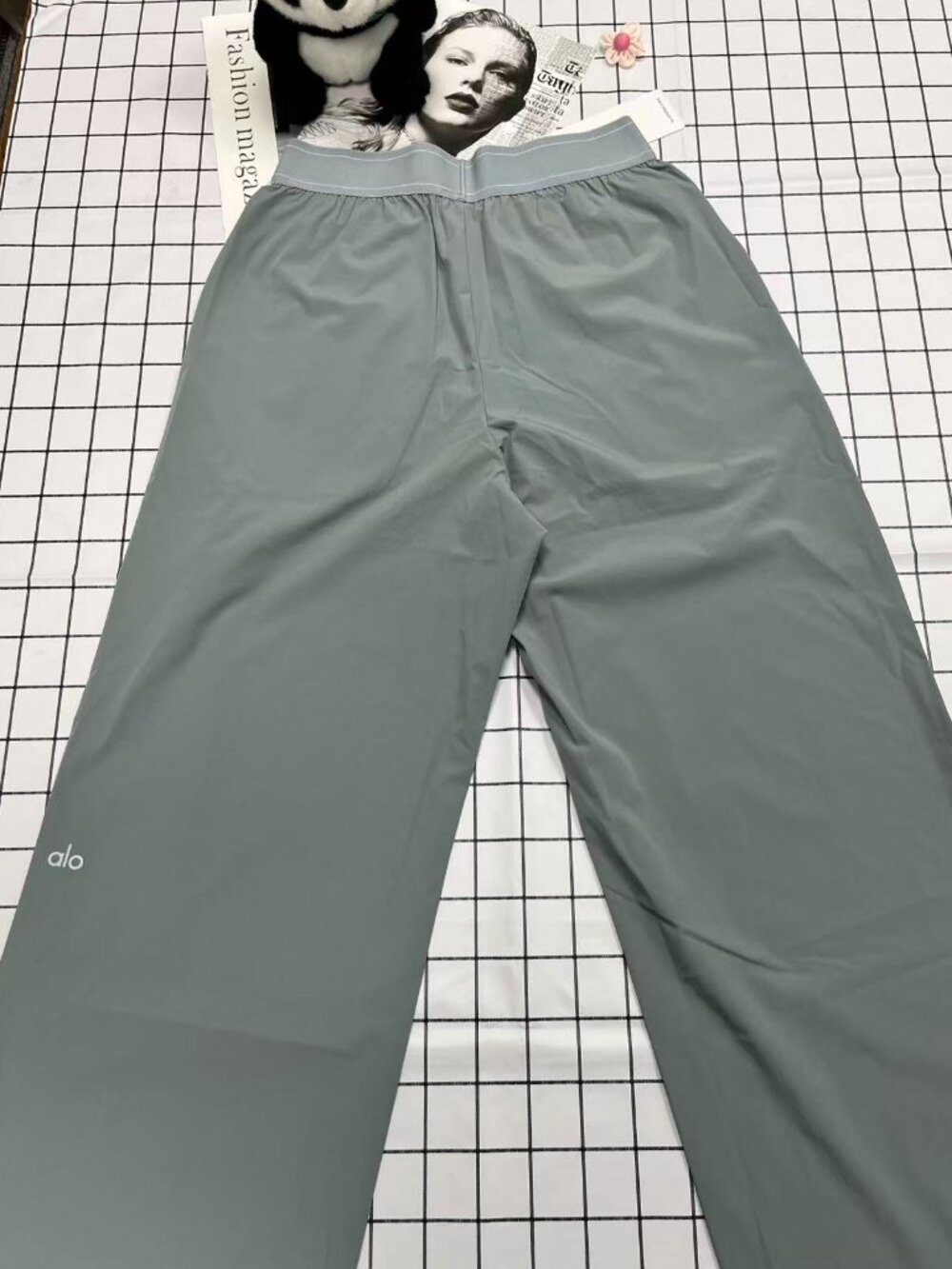 🕧Brand new ALO Yoga Suit Up Trouser Steel Grey (Regular)👩‍💼 - Picture 3 of 8